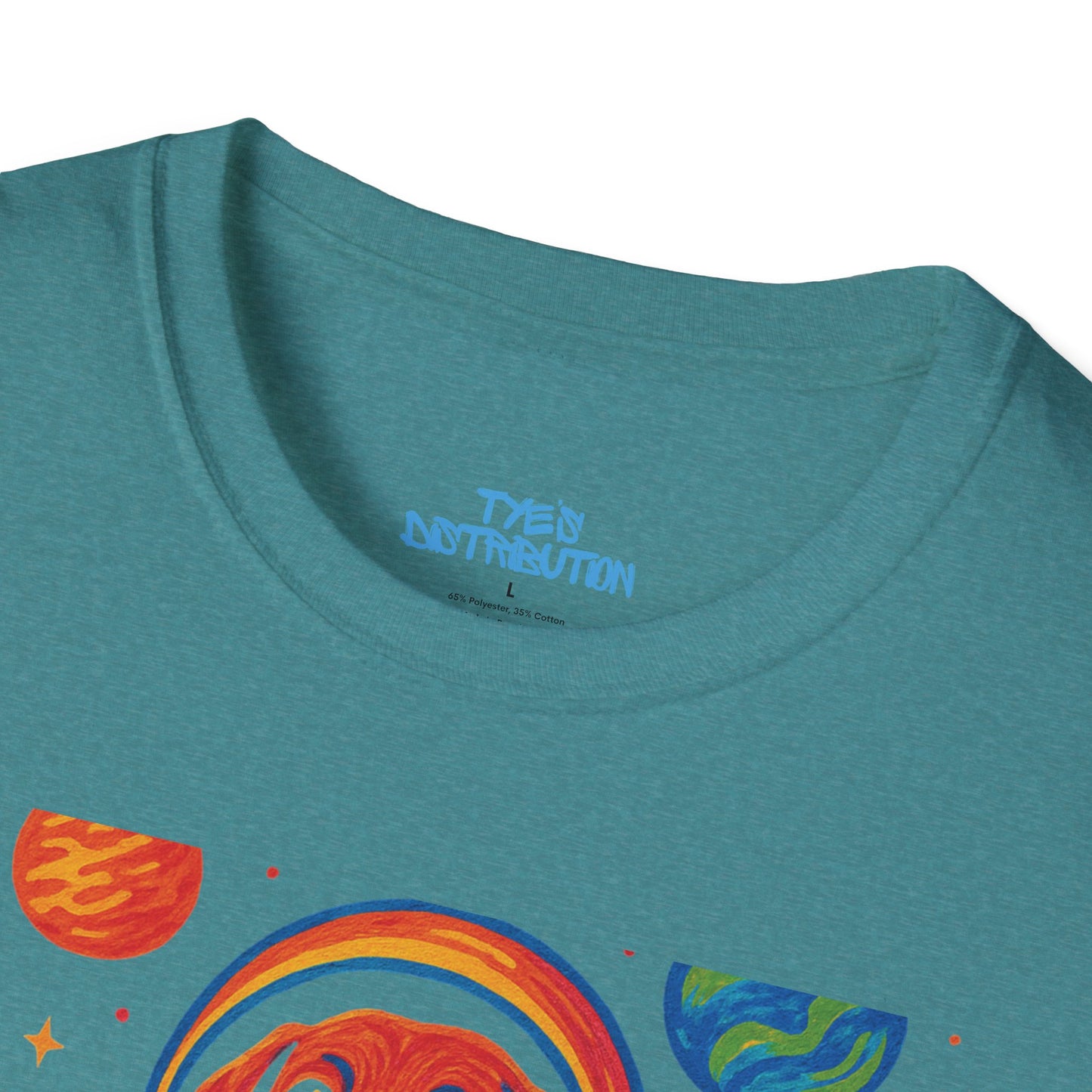 Sam Explore - Unisex Softstyle T-Shirt